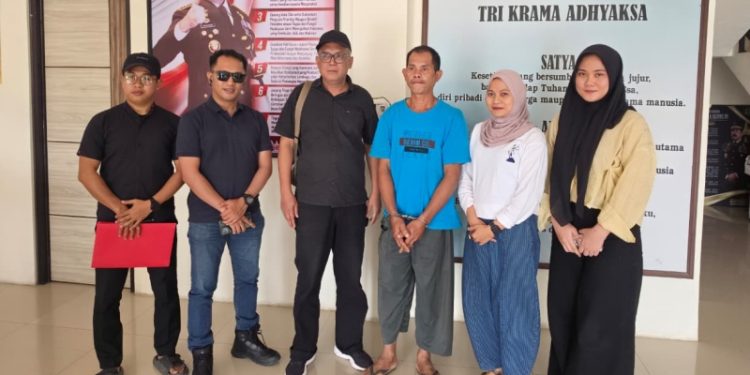 Tim Tabur Kejati Sulut kembali sukses menangkap pelaku kekerasan anak yang sudah buron bertahun-tahun. (foto: Seksi Penkum Kejati Sulut)