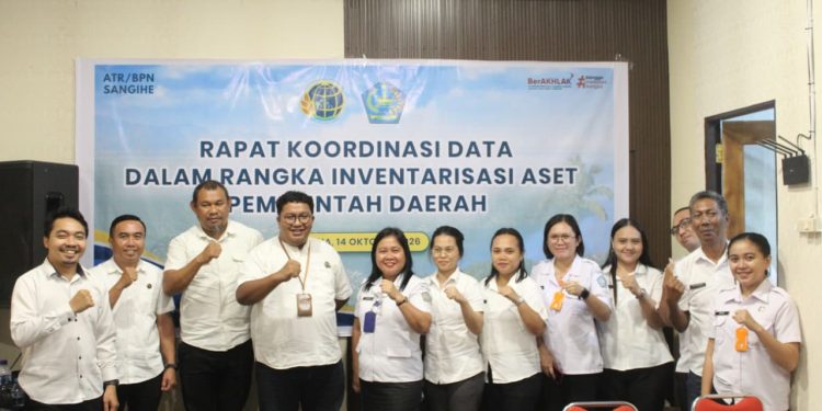 Foto: Kantor Pertanahan Kabupaten Kepulauan Sangihe bersama jajaran BKAD dan perwakilan perangkat daerah menggelar rapat koordinasi inventarisasi aset tanah pemerintah daerah melalui penerapan aplikasi INTIP, Rabu (14/10/2026). (Dok. Istimewa)