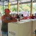 Foto: Salahsatu warga di Kampung Nahepese Berpartisipasi dalam Pemilihan Kapitalaung. (Dok. Rendy/Barta1)